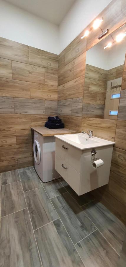 Apartment 35M2 การ์โลวีวารี ภายนอก รูปภาพ